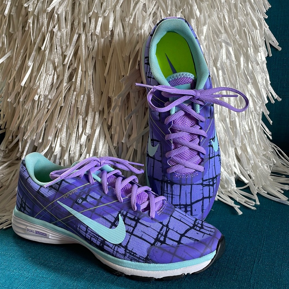 Nike dual fusion flywire
